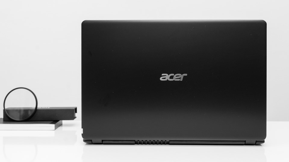 Asus Vivobook D409DA-EK110T R3 3200U/4GB/256GB SSD/WIN10 (Sao chép)